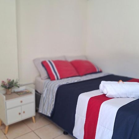 Blue Moon Hostel Antigua Eksteriør billede