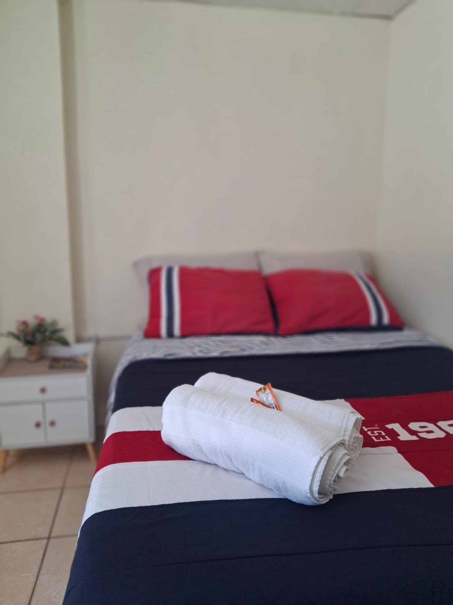 Blue Moon Hostel Antigua Eksteriør billede